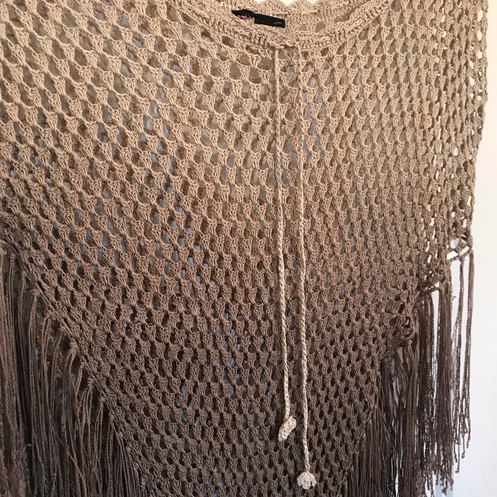 Poncho - Picture 2 of 2